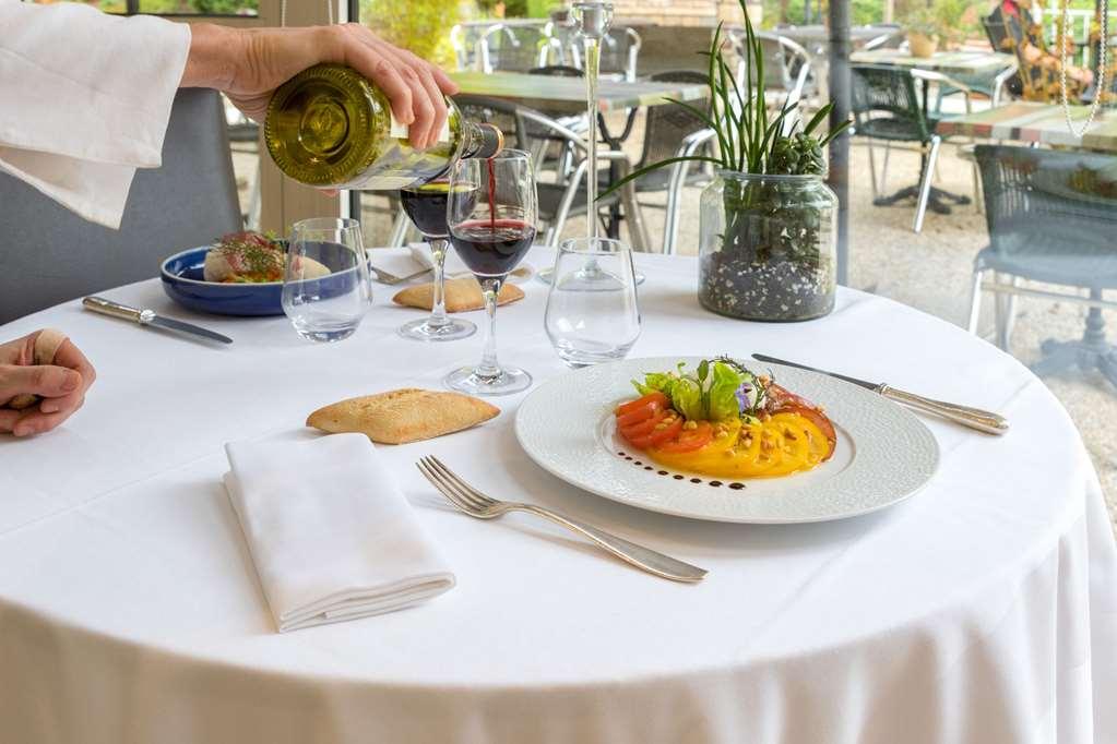 Brit Hotel Le Cygne Saint-Hilaire-du-Harcouët Restaurant foto