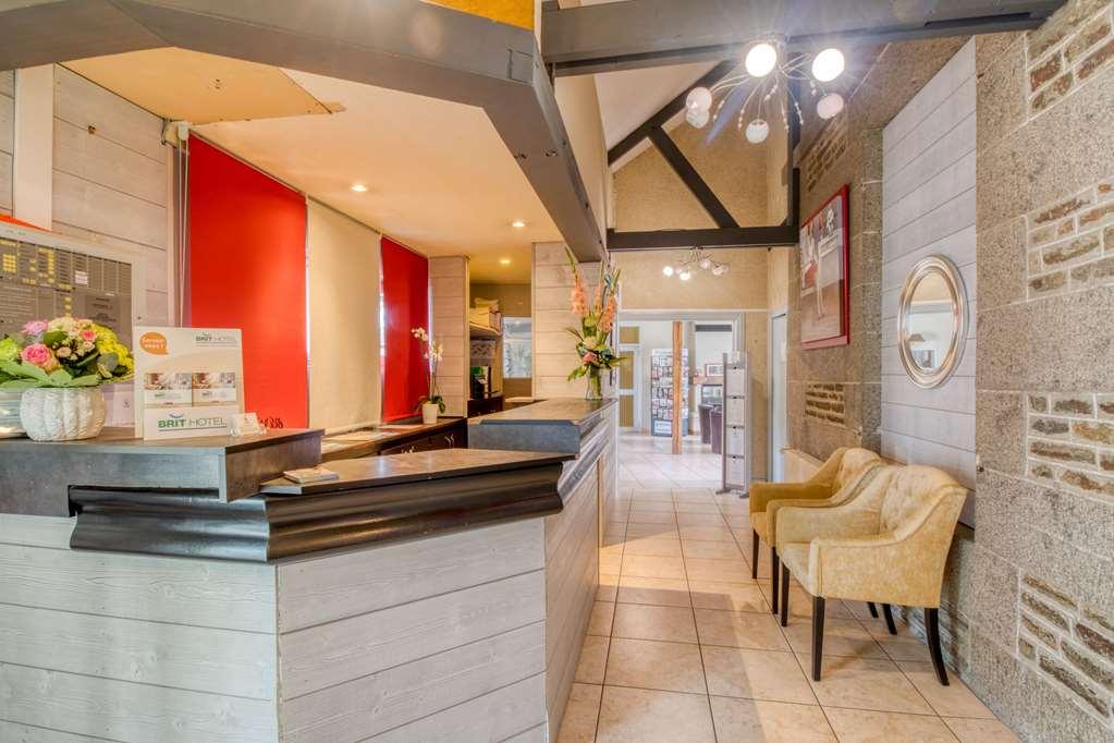 Brit Hotel Le Cygne Saint-Hilaire-du-Harcouët Interior foto